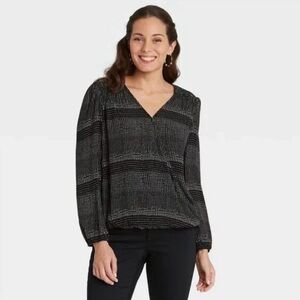 NWT Knox Rose Wrap Front Smocked Blouse Black Size XL